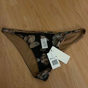 L space roxette bottom. size large